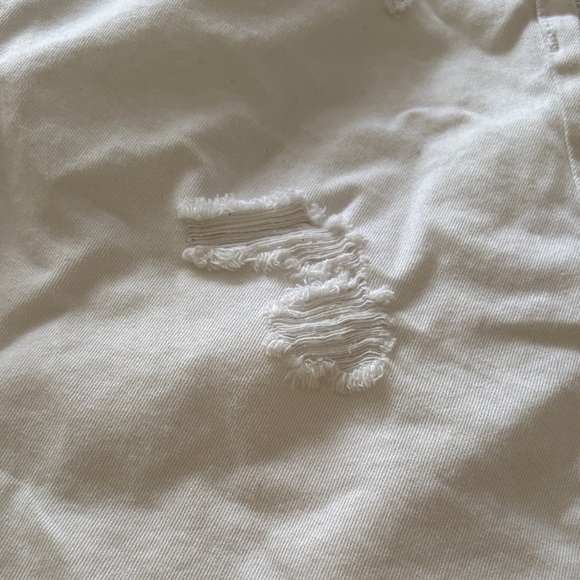BNWOT White Distressed Denim Boyfriend Shorts by Mossimo - Picture 2 of 7